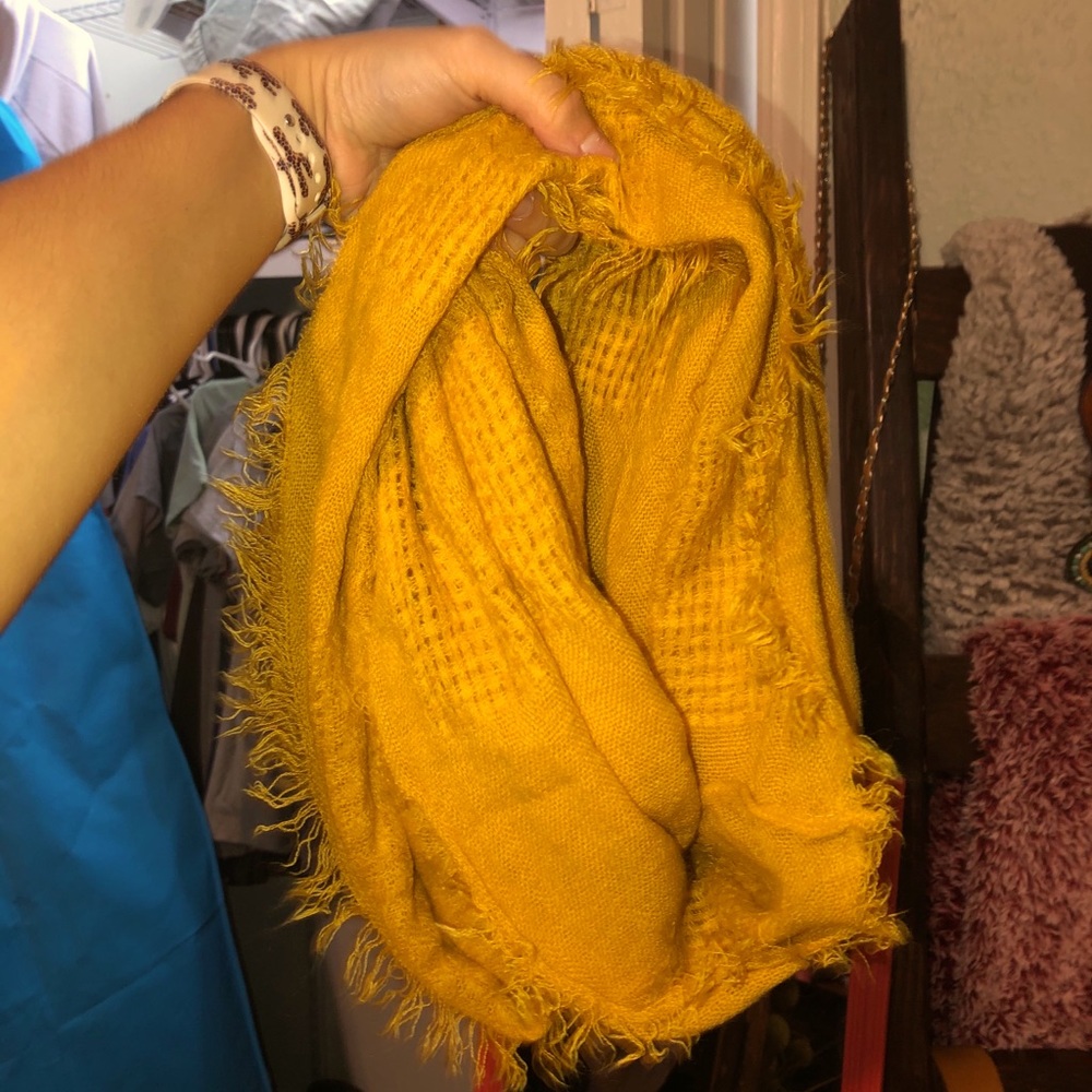 Infinity scarf